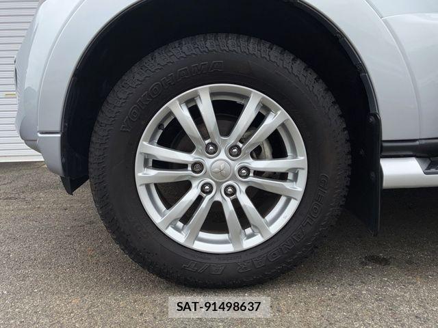 Mitsubishi PAJERO 2013-03 8831019-9