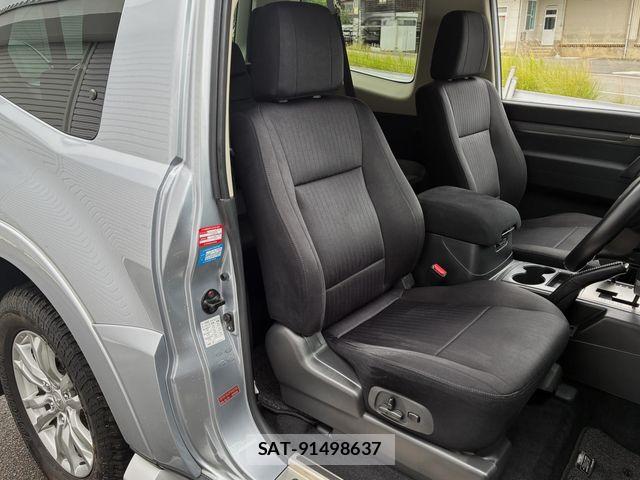 Mitsubishi PAJERO 2013-03 8831019-12