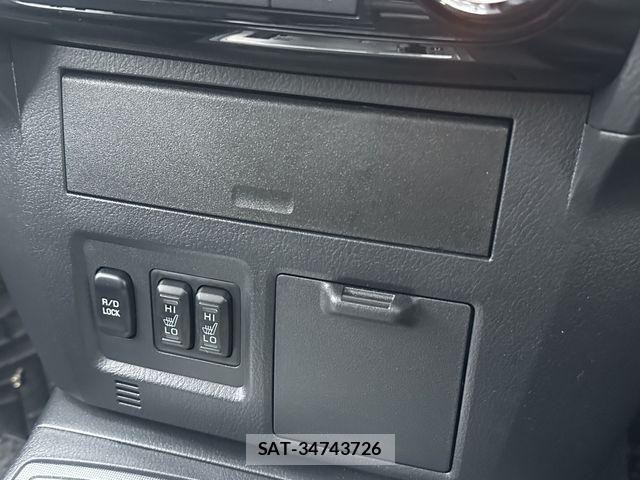 Mitsubishi PAJERO 2019-07 8881490-11