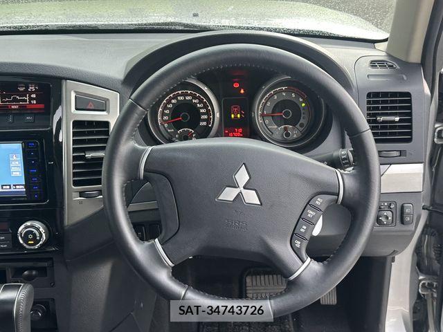 Mitsubishi PAJERO 2019-07 8881490-13