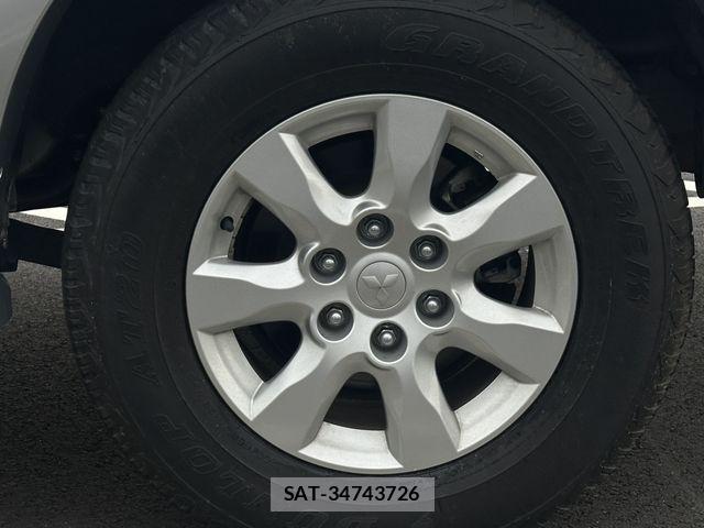 Mitsubishi PAJERO 2019-07 8881490-22