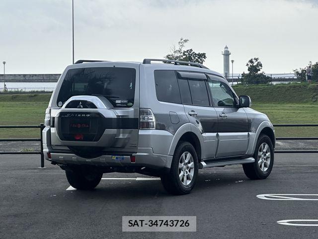 Mitsubishi PAJERO 2019-07 8881490-2