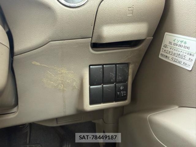 Suzuki PALETTE 2013-01 8101138-18