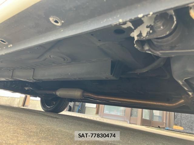 Suzuki PALETTE 2010-06 8209470-9