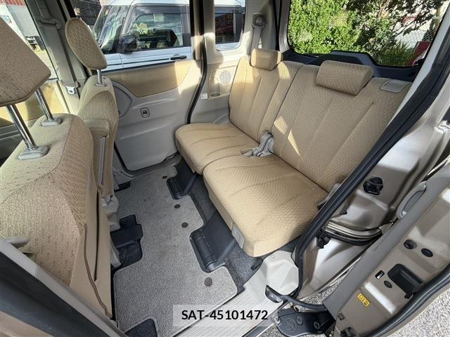 Suzuki PALETTE 2012-04 8414295-9
