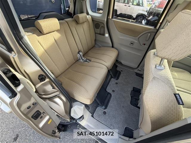 Suzuki PALETTE 2012-04 8414295-6