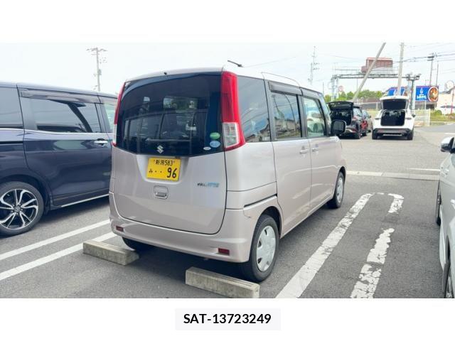Suzuki PALETTE 2012-07 8438690-2
