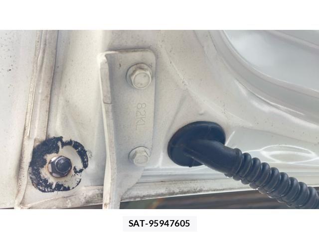 Suzuki PALETTE 2012-02 8871803-10