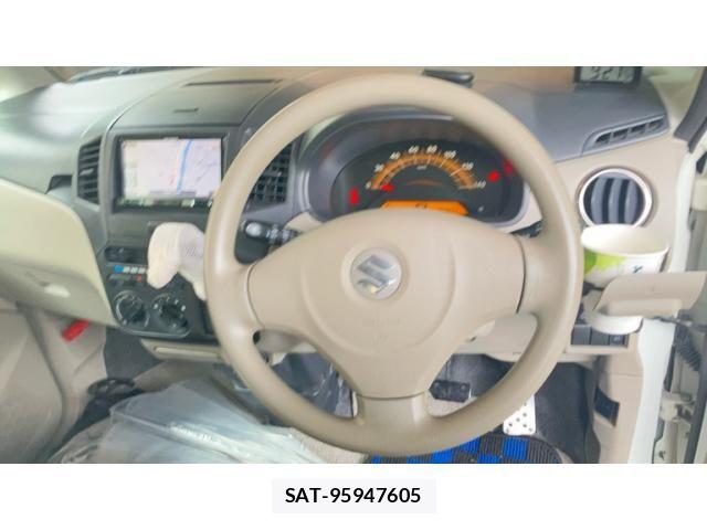 Suzuki PALETTE 2012-02 8871803-20