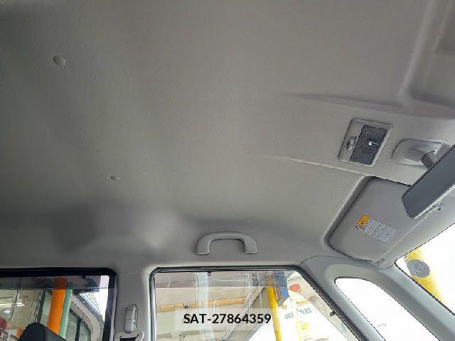 Suzuki PALETTE 2010-04 7562611-18