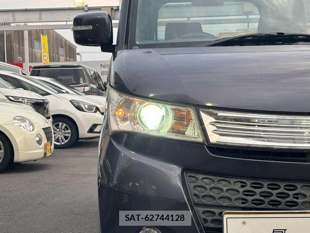 Suzuki PALETTE 2012-01 8316318-19