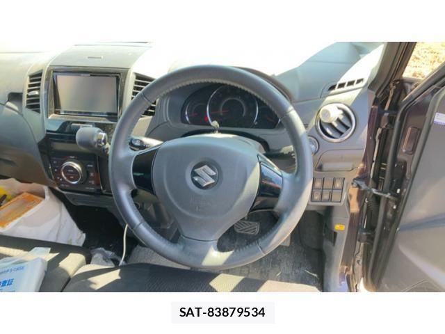 Suzuki PALETTE 2011-05 6911033-6