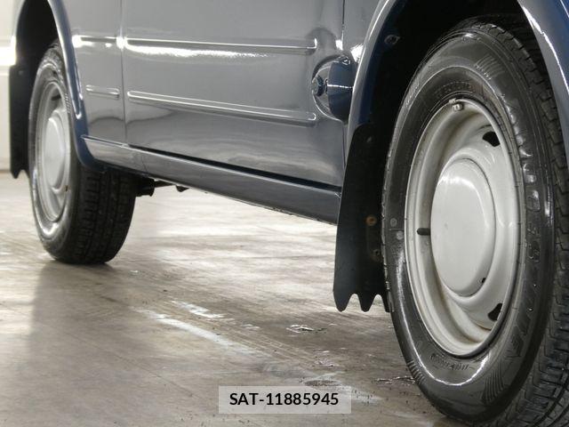 Nissan PAO 1990-02 7021220-9