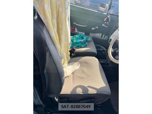 Nissan PAO 1989-12 8628325-13