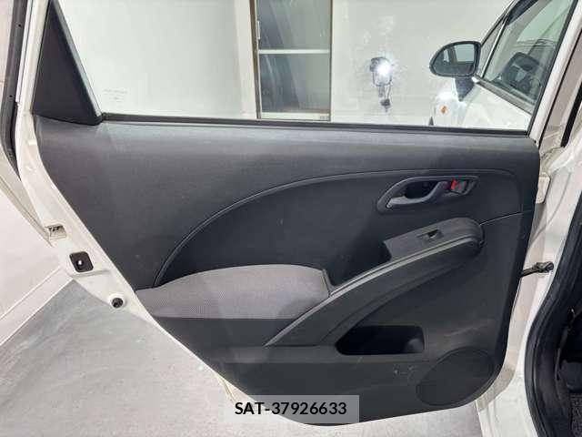 Honda e 2007-12 6527131-29