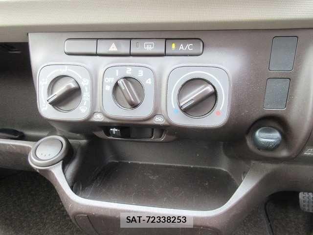 Toyota PASSO 2012-06 1056267-5