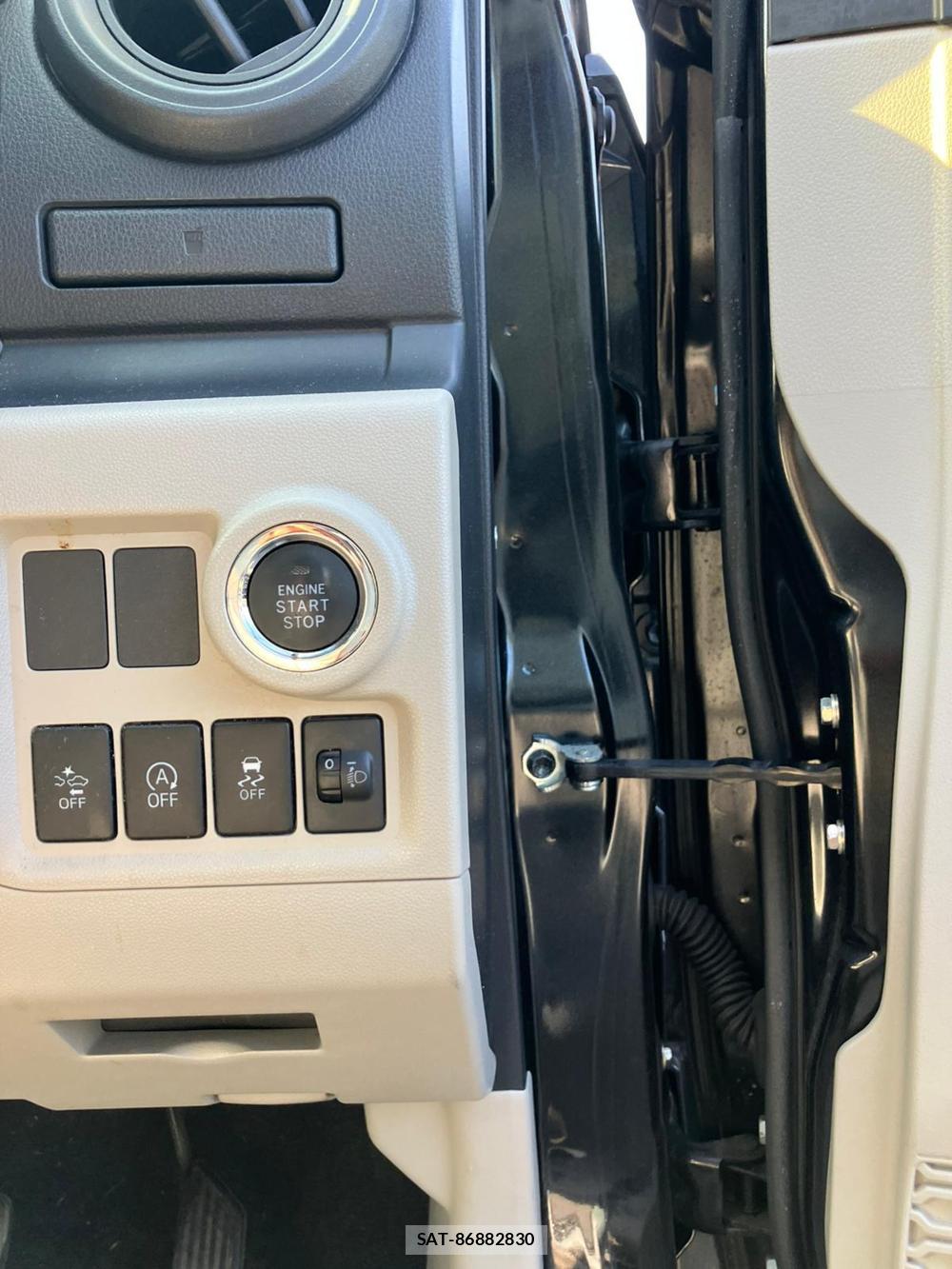 Toyota PASSO 2018-08 1300109-17