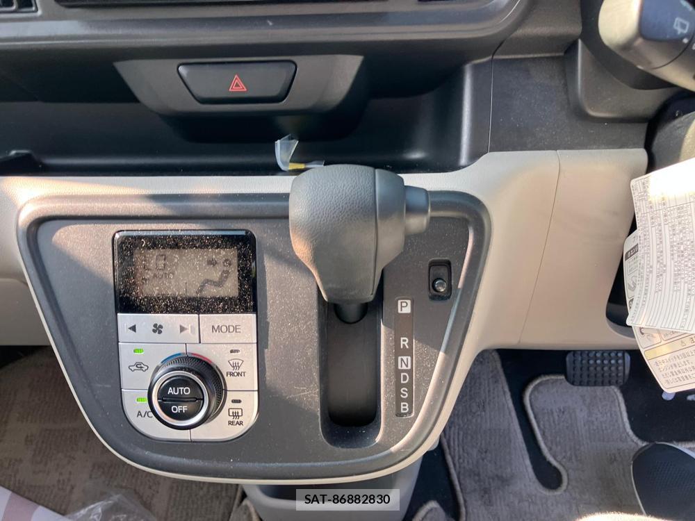 Toyota PASSO 2018-08 1300109-21