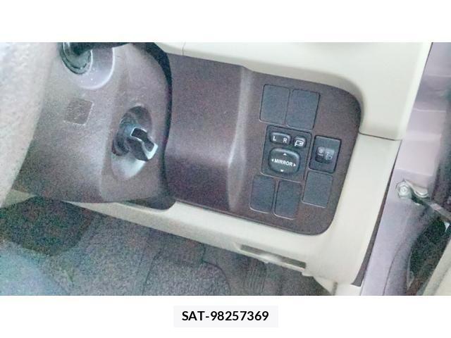 Toyota PASSO 2011-07 7218020-12