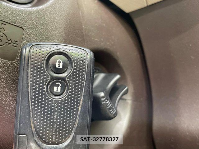 Toyota PASSO 2012-06 7223410-5
