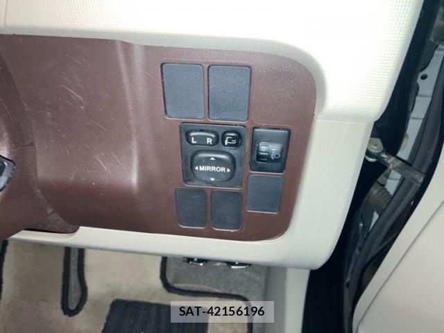 Toyota PASSO 2011-08 7359268-11