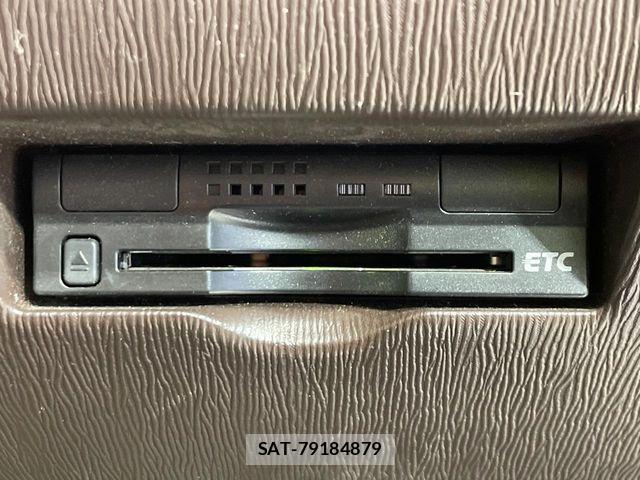 Toyota PASSO 2011-11 7502183-3