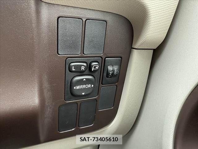 Toyota PASSO 2011-09 7502185-21