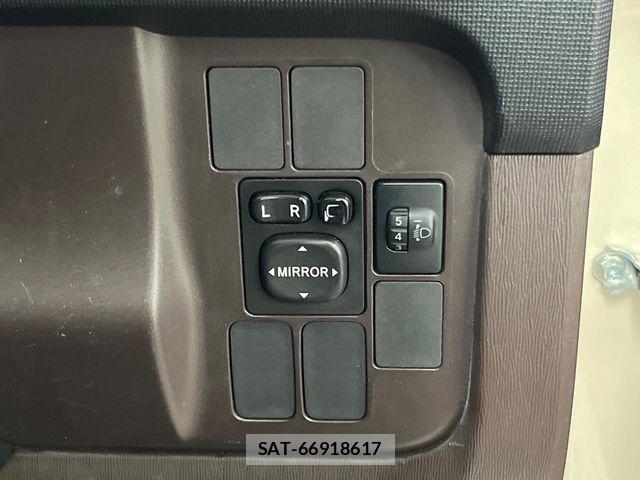 Toyota PASSO 2013-06 7619131-4