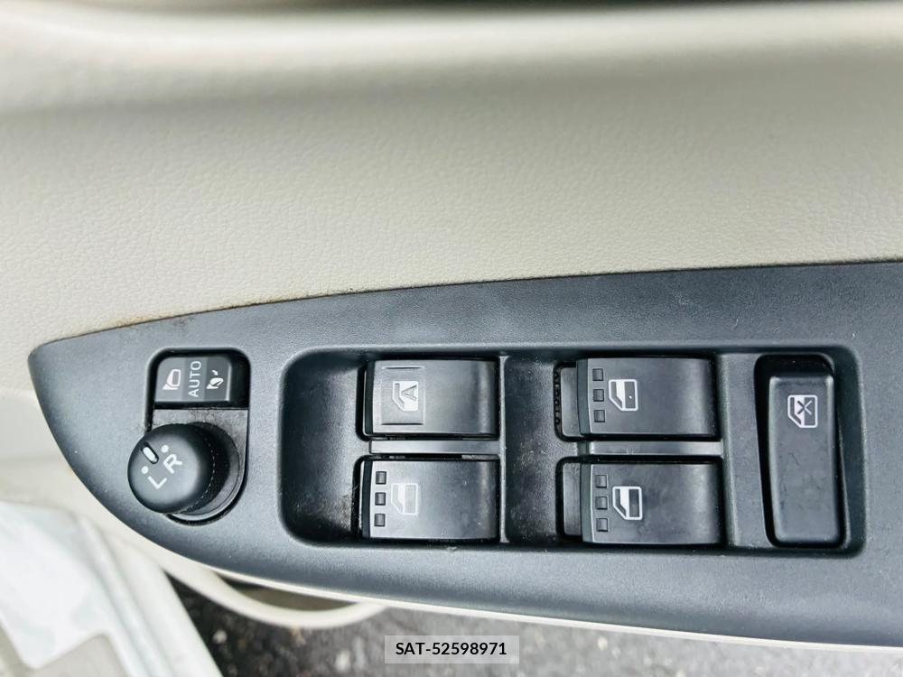 Toyota PASSO 2019-04 7408218-21