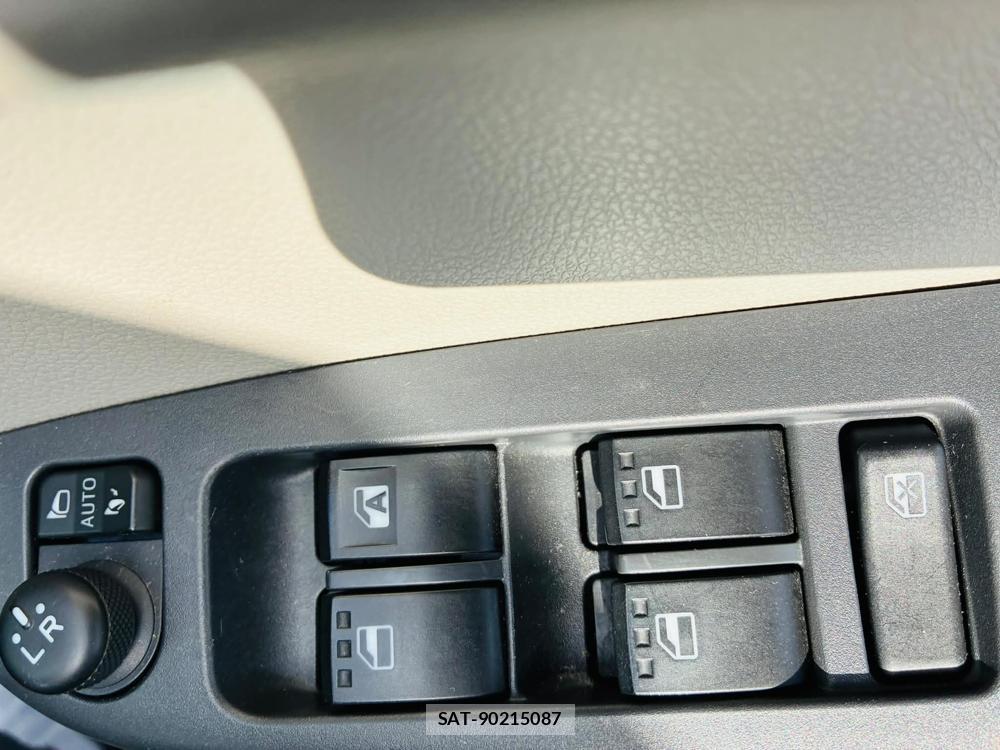 Toyota PASSO 2019-06 7605452-21