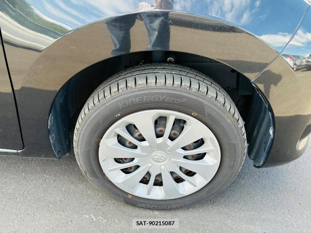 Toyota PASSO 2019-06 7605452-28