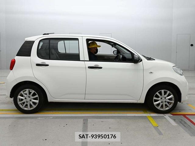Toyota PASSO 2020-03 7914614-5