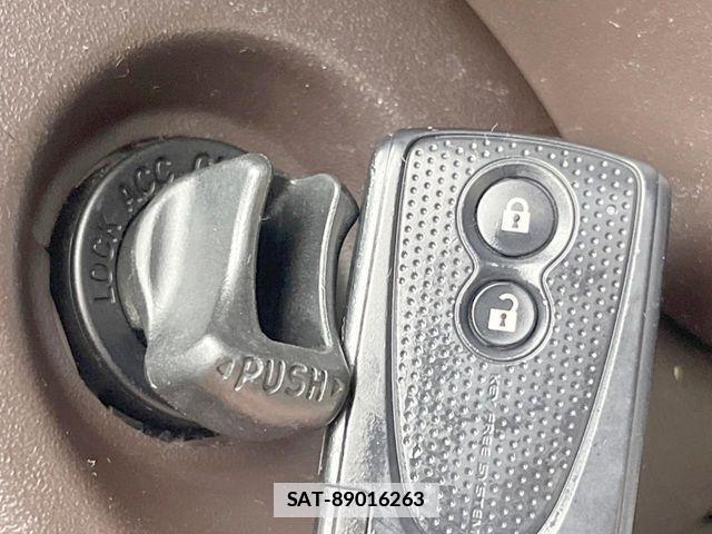 Toyota PASSO 2015-03 7963255-6