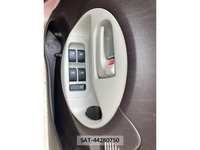 Toyota PASSO 2014-06 8037556-16