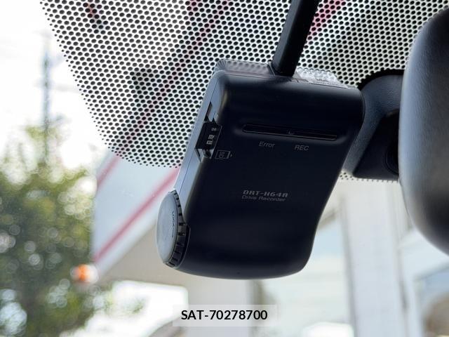 Toyota PASSO 2015-07 8037553-28