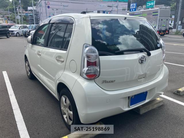 Toyota PASSO 2010-04 8075094-2