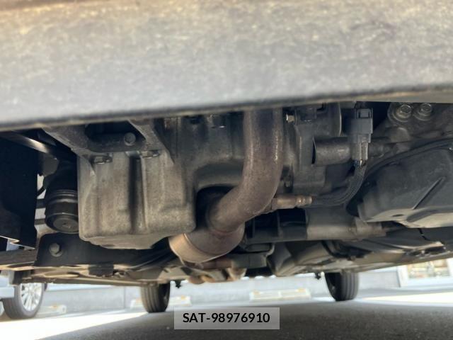 Toyota PASSO 2011-11 8101165-8