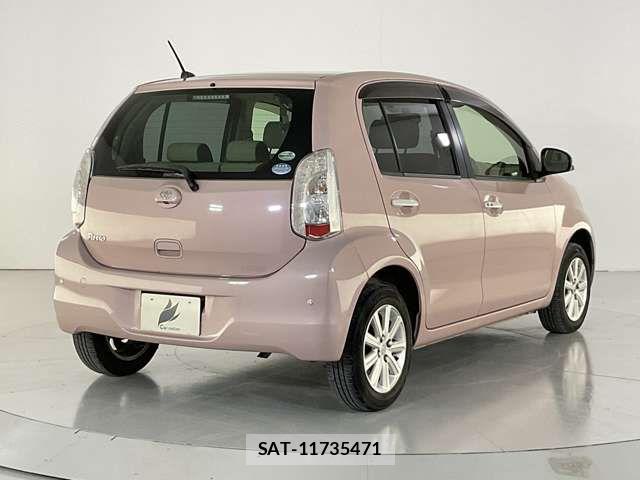 Toyota PASSO 2015-06 8101160-5
