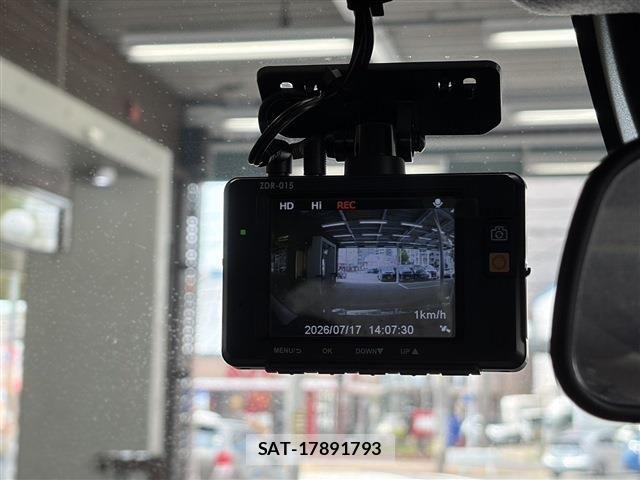 Toyota PASSO 2019-10 8101158-11