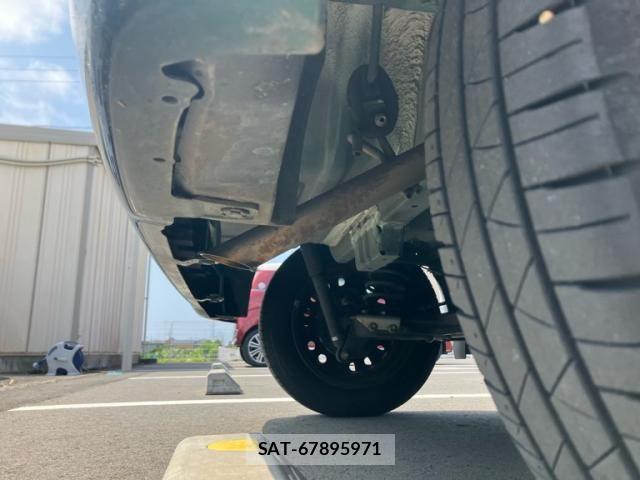 Toyota PASSO 2017-07 8101163-12