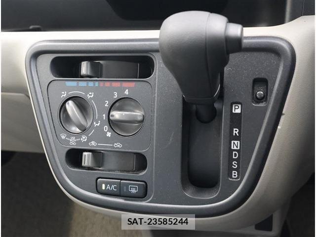 Toyota PASSO 2017-08 8131833-8