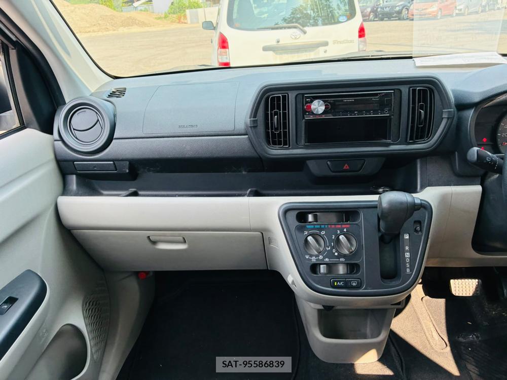 Toyota PASSO 2019-07 8079872-17