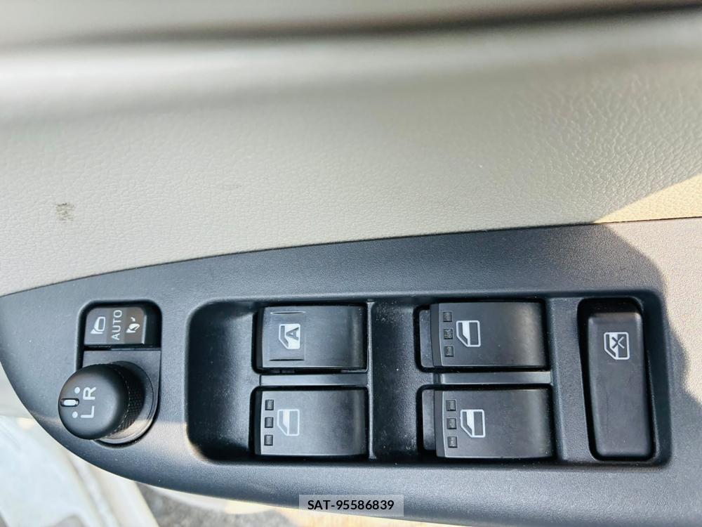 Toyota PASSO 2019-07 8079872-21