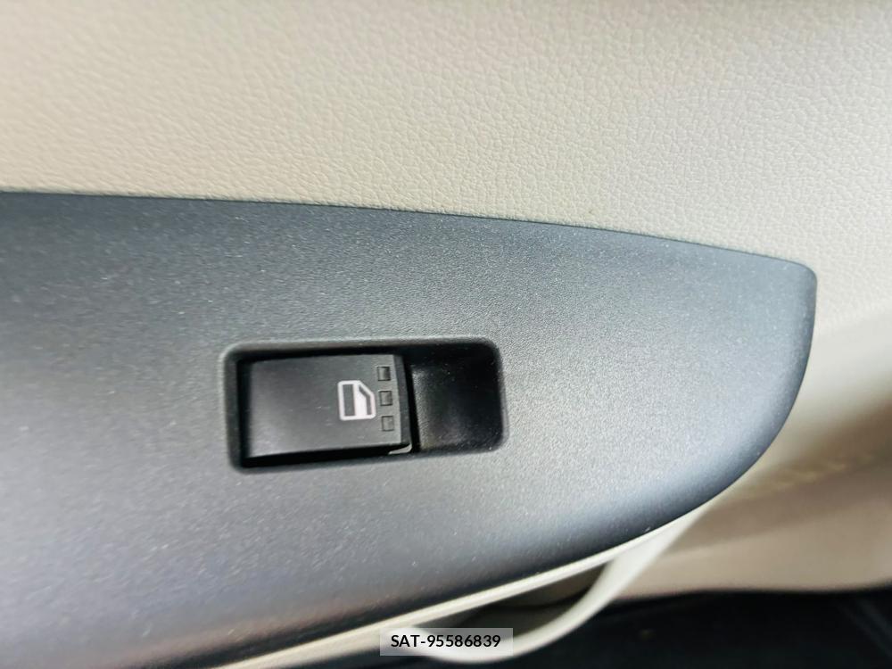 Toyota PASSO 2019-07 8079872-23