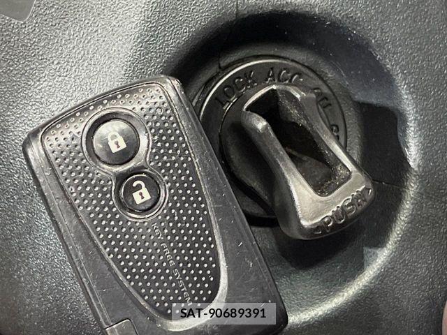 Toyota PASSO 2013-03 8131834-5