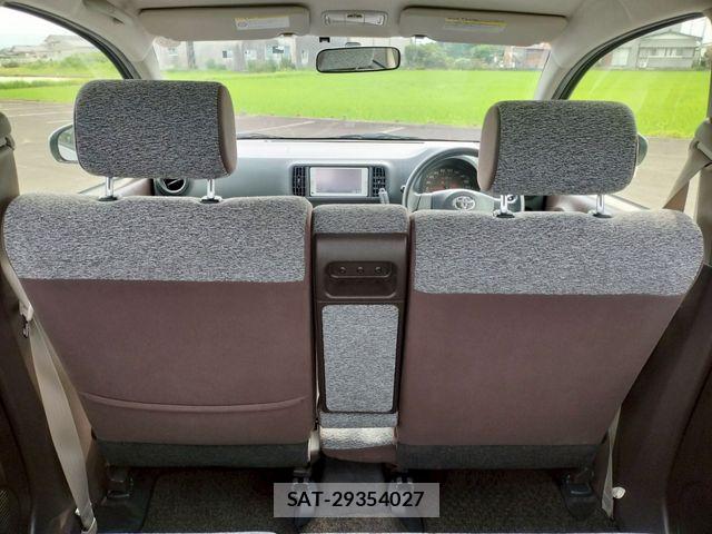 Toyota PASSO 2013-06 8209493-9