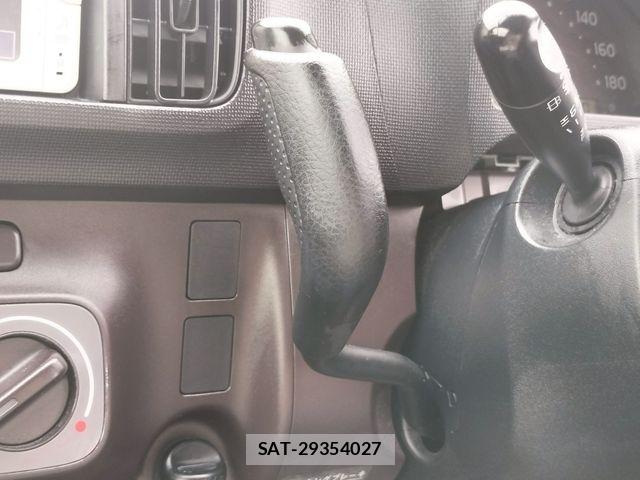 Toyota PASSO 2013-06 8209493-19