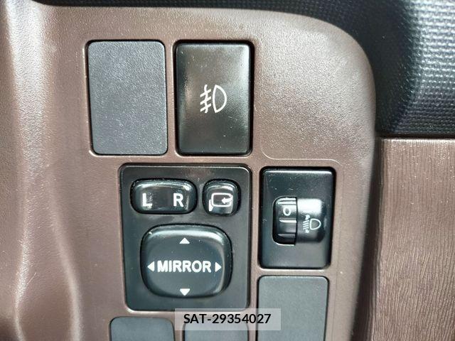 Toyota PASSO 2013-06 8209493-23