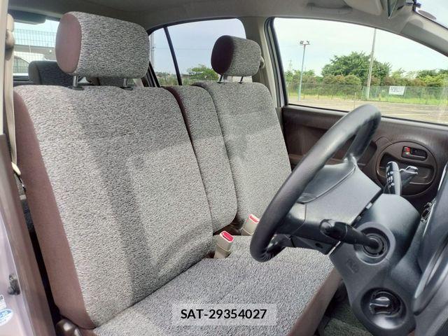Toyota PASSO 2013-06 8209493-5