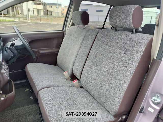 Toyota PASSO 2013-06 8209493-6